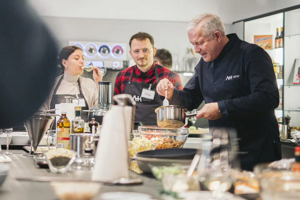 Alexander Herrmann bei einem kulinarischen Workshop
