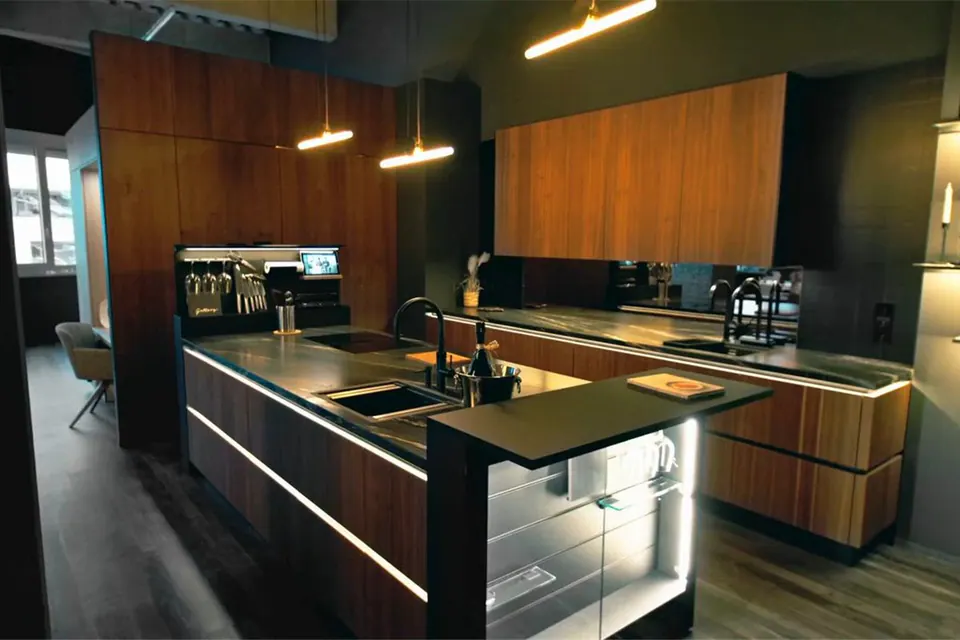 Individuell gestaltete Küche im Showroom von di Vinci