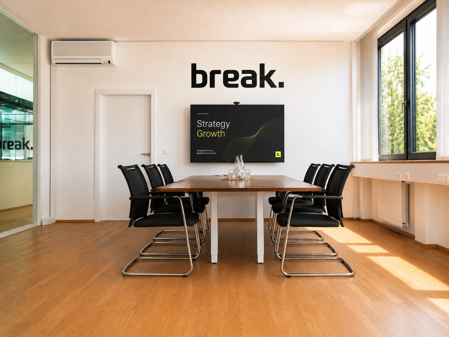 Besprechungsraum im Büro von Break Media in Dornbirn